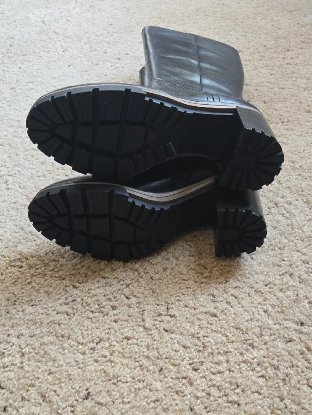 Vince Camuto brand new